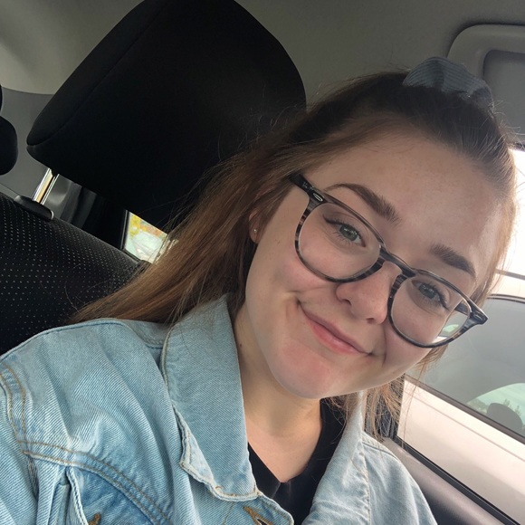 Meet your Posher, Marcie - Picture 1 of 1